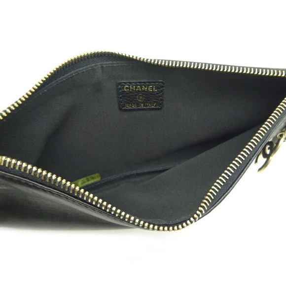 CHANEL Black Leather Pouch - Picture 6 of 8